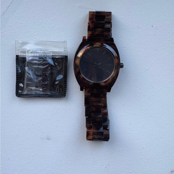 Nixon Time Teller Acetate Watch (brown tortoise shell) - Picture 4 of 5